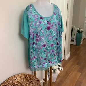 Pennington’s Springy floral Top 3X